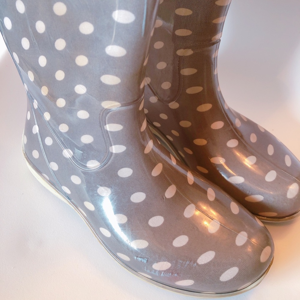 ☔️ RAIN BOOTS!!
